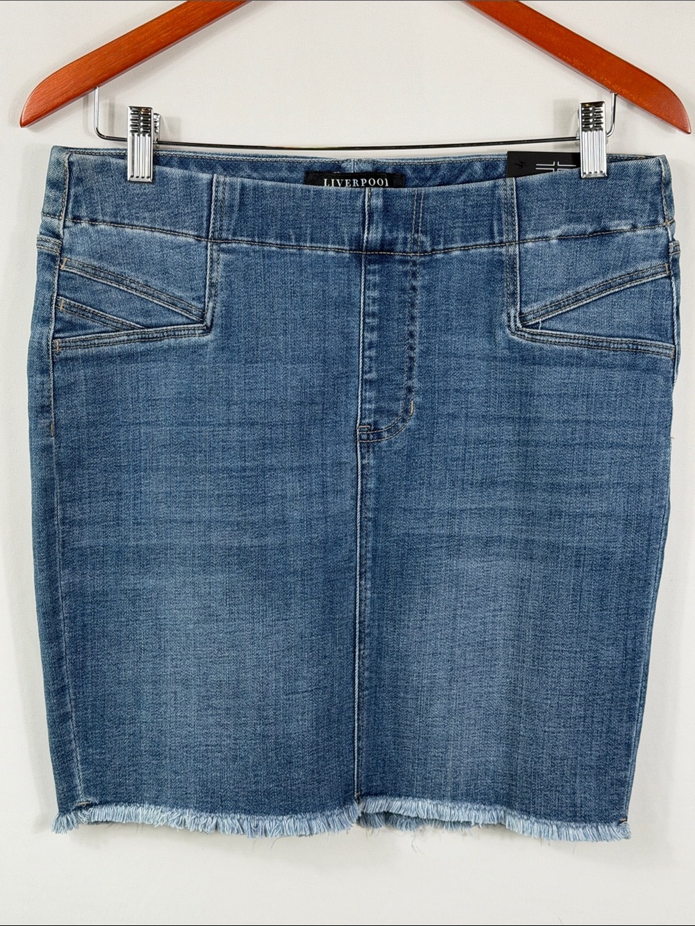Liverpool Gia Glider Pull on Womens Denim Pencil Skirt with Frayed Hem Size 8